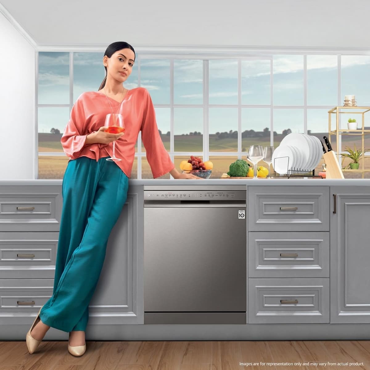 LG 14 Place TrueSteam Dishwasher with Inverter Direct Drive and Wi-Fi (DFB424FP) thumbnail 2